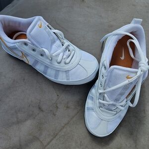 Nike Musique 31609 NEW sneakers